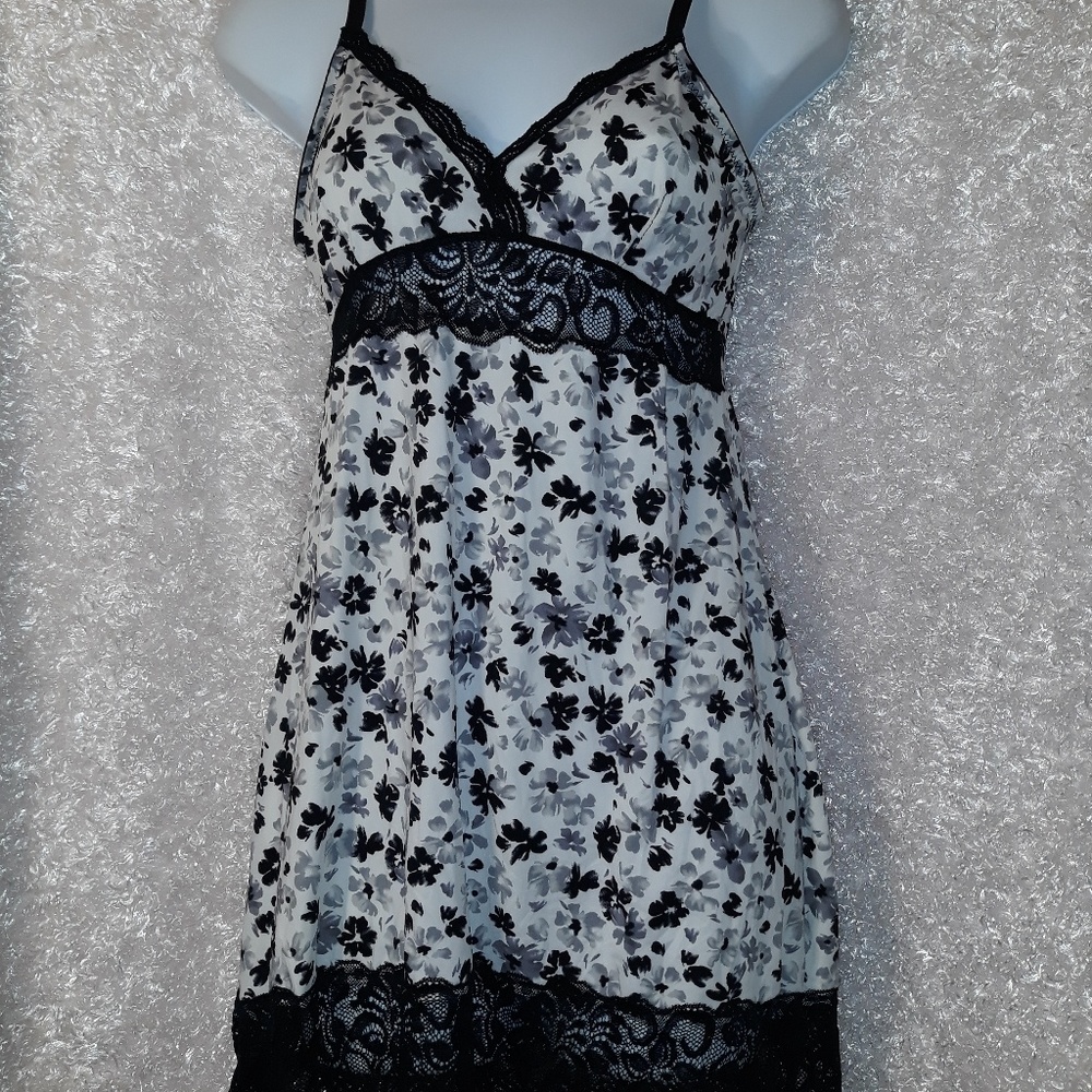 Mariyln monroe lingerie